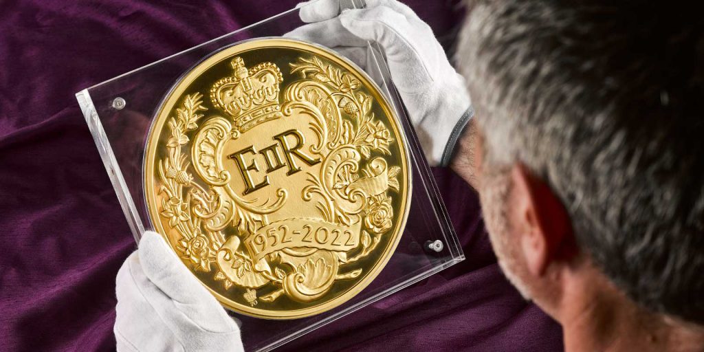 The largest coin ever produced by The Royal Mint largest coin 1024x512 - The largest coin ever produced by The Royal Mint